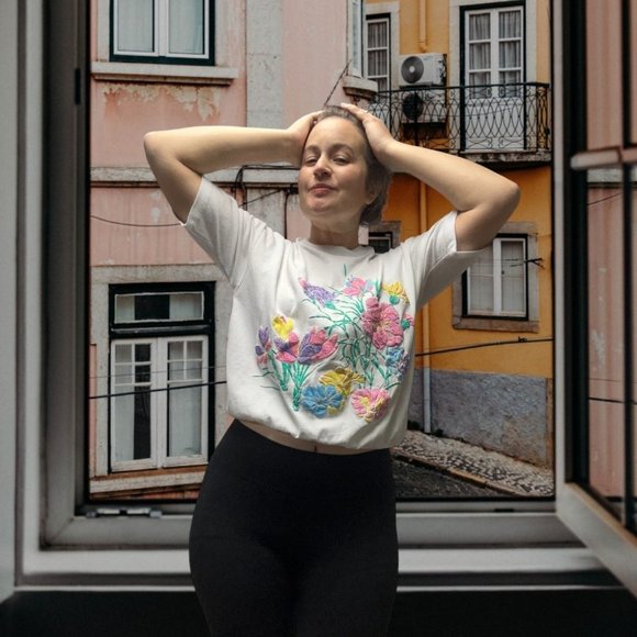 Vintage Floral Grandma Tee - Picture 1 of 11